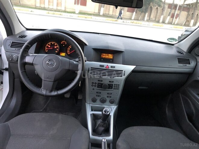 Opel Astra 2009, 179,000 km - 1.4 l - Bakı