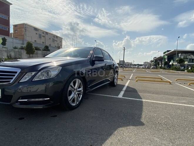 Mercedes E 220 2011, 190,000 km - 2.2 л - Bakı