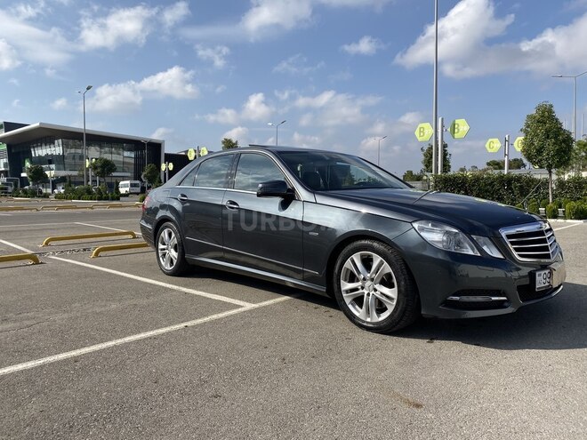 Mercedes E 220 2011, 190,000 km - 2.2 л - Bakı