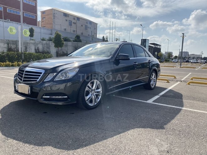 Mercedes E 220 2011, 190,000 km - 2.2 л - Bakı