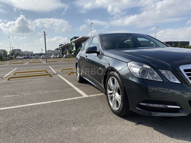Mercedes E 220 2011, 190,000 km - 2.2 л - Bakı