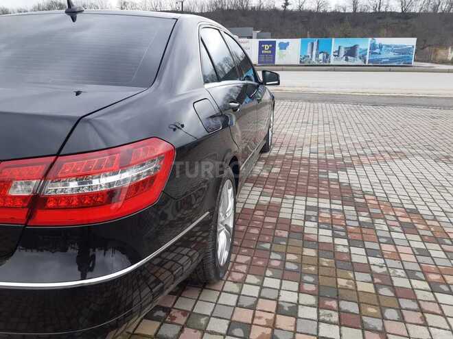 Mercedes E 220 2011, 209,000 km - 2.2 л - Quba