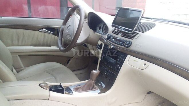 Mercedes E 240 2002, 240,000 km - 2.6 l - Şirvan