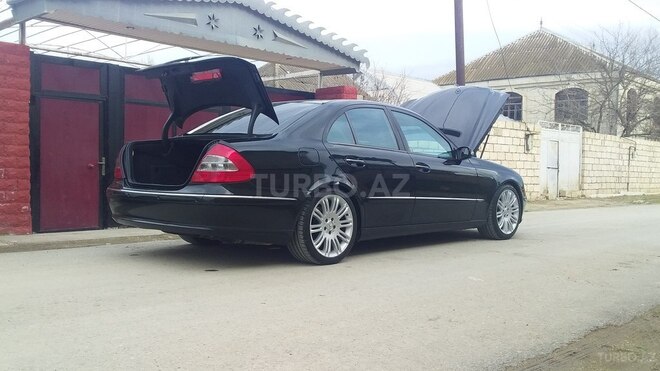 Mercedes E 240 2002, 240,000 km - 2.6 l - Şirvan