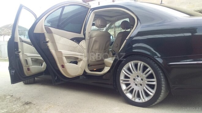 Mercedes E 240 2002, 240,000 km - 2.6 l - Şirvan