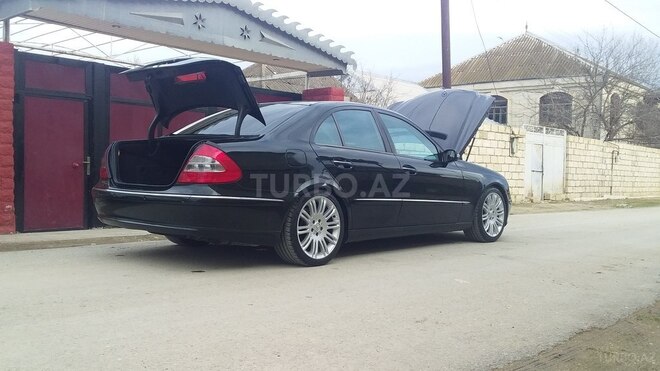 Mercedes E 240 2002, 240,000 km - 2.6 l - Şirvan