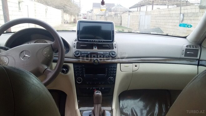 Mercedes E 240 2002, 240,000 km - 2.6 l - Şirvan