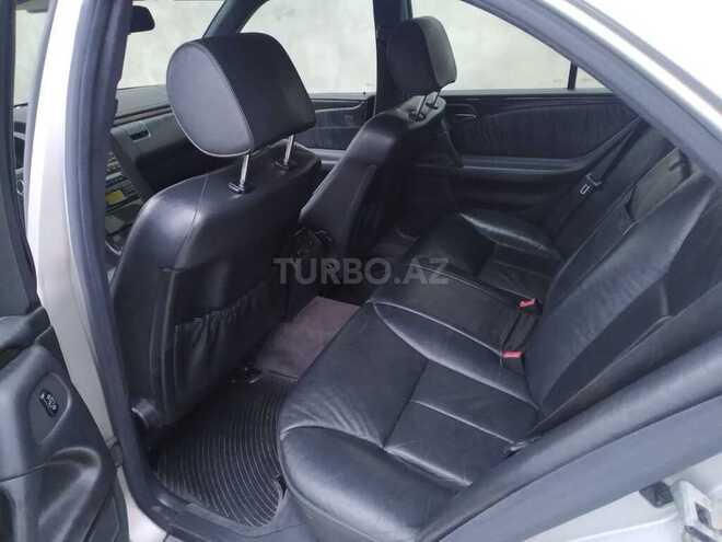 Mercedes E 230 1997, 290,000 km - 2.3 л - Bakı
