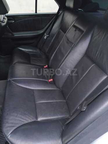 Mercedes E 230 1997, 290,000 km - 2.3 л - Bakı
