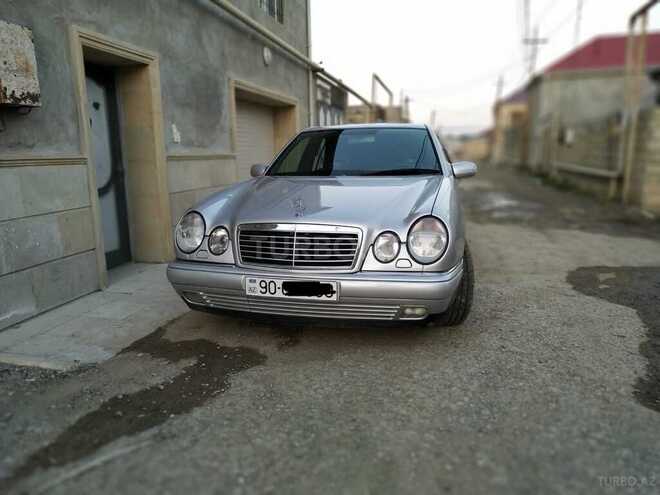 Mercedes E 230 1997, 290,000 km - 2.3 л - Bakı
