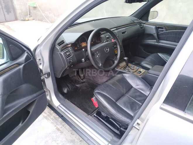 Mercedes E 230 1997, 290,000 km - 2.3 л - Bakı