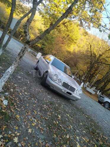 Mercedes E 230 1997, 290,000 km - 2.3 л - Bakı