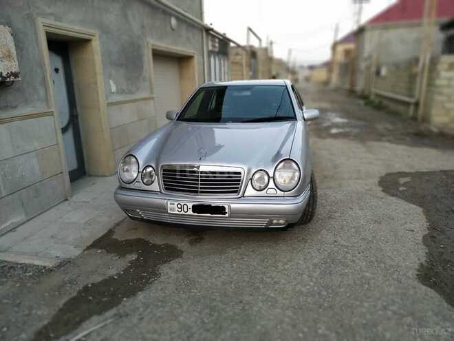 Mercedes E 230 1997, 290,000 km - 2.3 л - Bakı