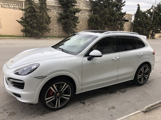 Porsche Cayenne GTS 2014, 70,000 km - 4.8 l - Bakı