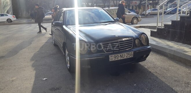 Mercedes E 320 2001, 380,000 km - 3.2 l - Bakı