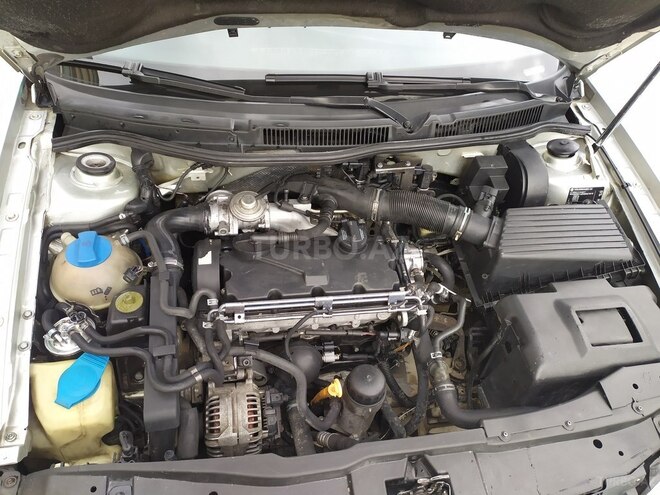 Volkswagen Golf 2004, 489,677 km - 1.9 l - Bakı