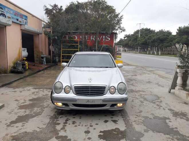 Mercedes E 270 2001, 240,000 km - 2.7 л - Bakı
