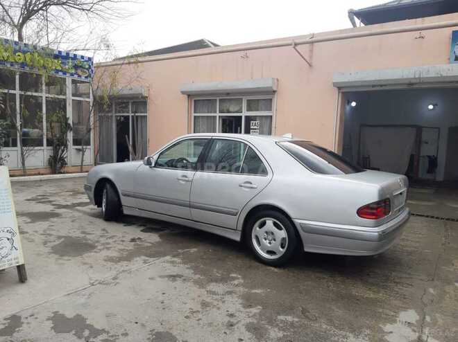 Mercedes E 270 2001, 240,000 km - 2.7 л - Bakı