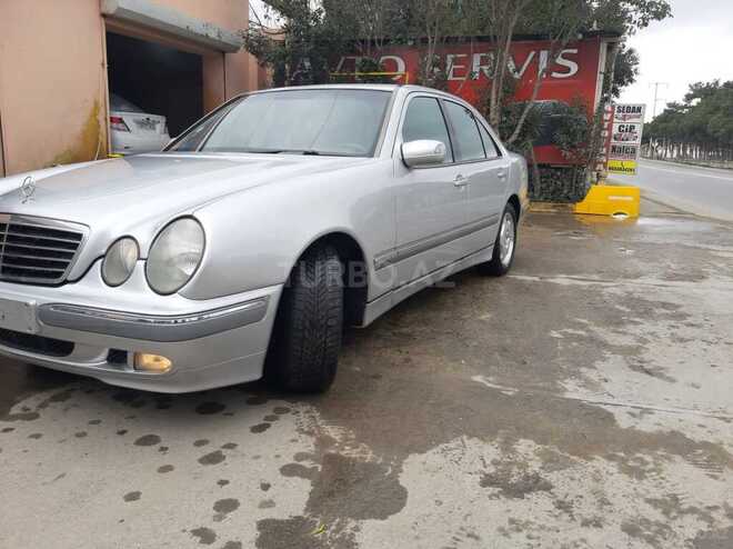 Mercedes E 270 2001, 240,000 km - 2.7 л - Bakı
