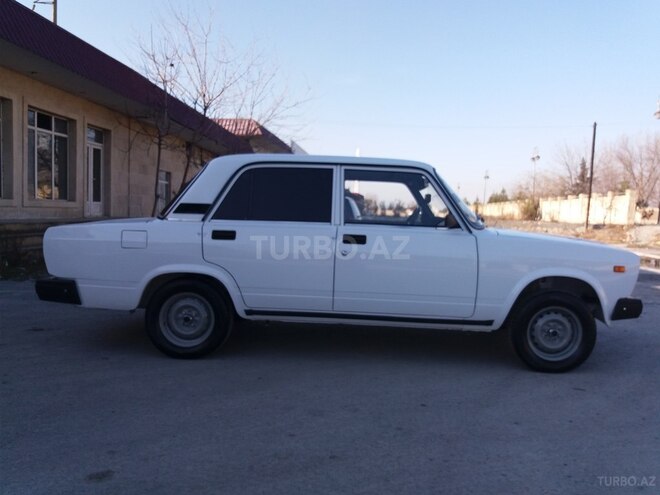 LADA (VAZ) 2107 2007, 106,000 km - 1.6 л - Ucar