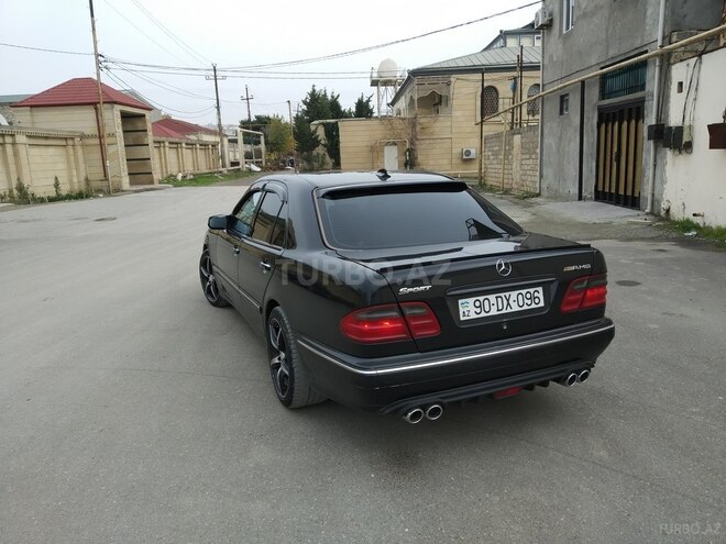 Mercedes E 320 2001, 130,000 km - 3.2 l - Bakı