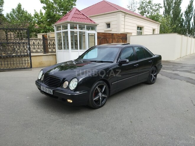Mercedes E 320 2001, 130,000 km - 3.2 l - Bakı