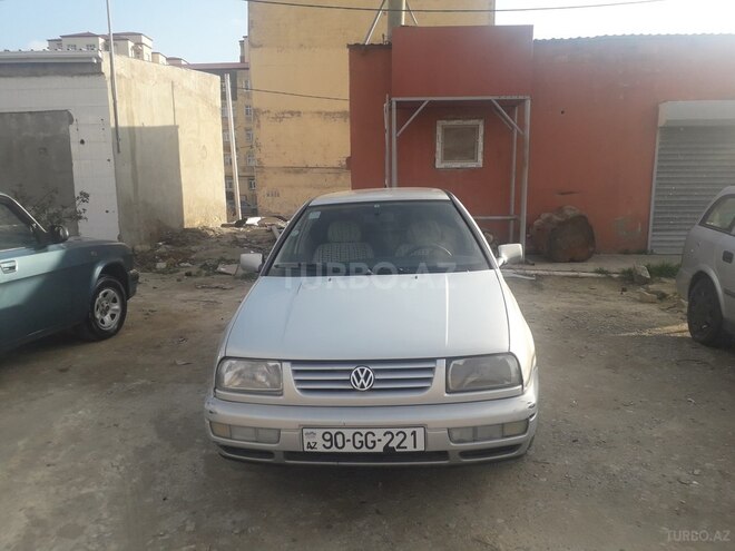 Volkswagen Vento 1998, 230,000 km - 1.8 l - Bakı