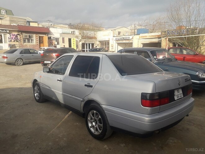 Volkswagen Vento 1998, 230,000 km - 1.8 l - Bakı