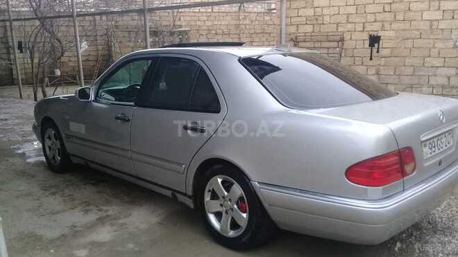 Mercedes E 200 1997, 258,000 km - 2.0 l - Bakı