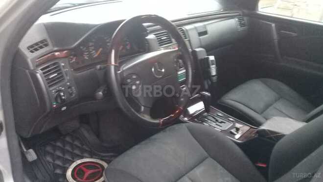 Mercedes E 200 1997, 258,000 km - 2.0 l - Bakı