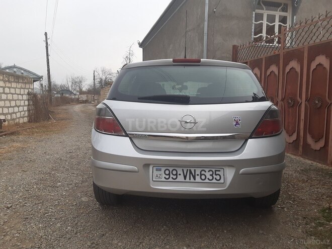 Opel Astra 2010, 251,933 km - 1.4 l - Qazax