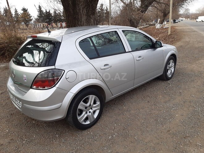 Opel Astra 2010, 251,933 km - 1.4 l - Qazax