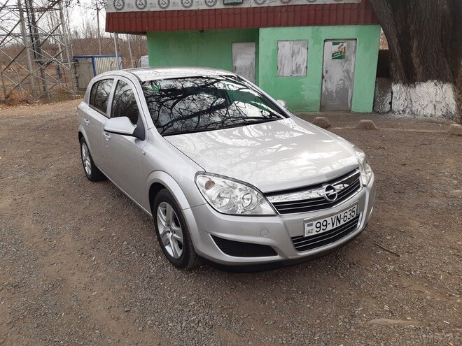 Opel Astra 2010, 251,933 km - 1.4 l - Qazax
