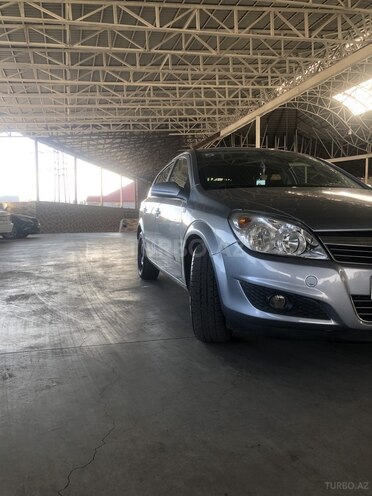 Opel Astra 2007, 205,000 km - 1.6 л - Gəncə