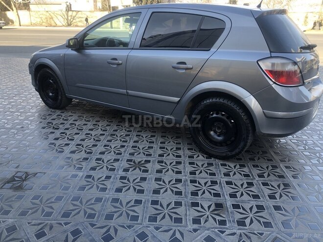 Opel Astra 2007, 205,000 km - 1.6 л - Gəncə