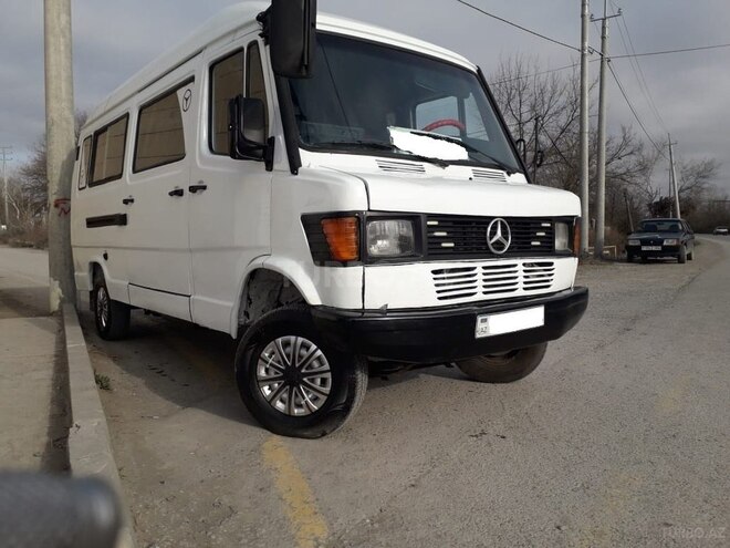 Mercedes 208 D 1994, 325,000 km - 2.3 l - Kürdəmir