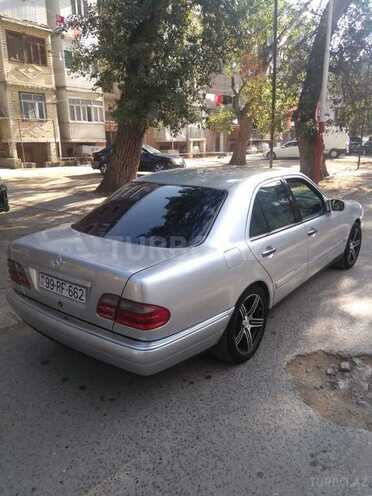 Mercedes E 240 1998, 371,000 km - 2.4 л - Şirvan