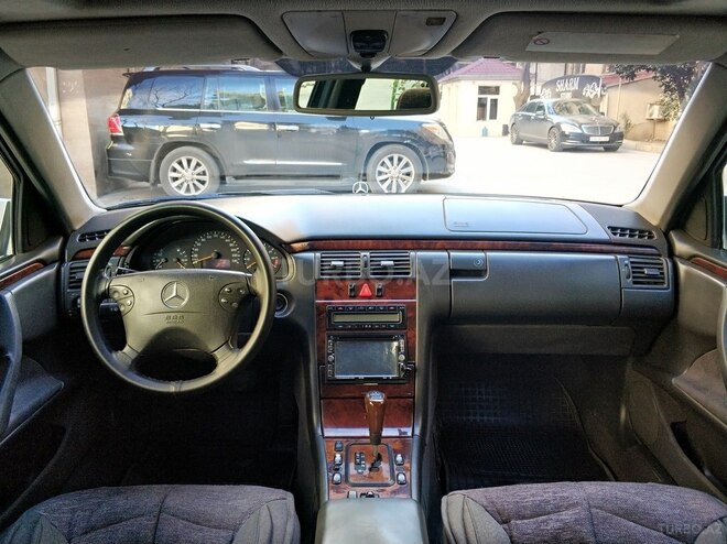 Mercedes E 240 1999, 442,000 km - 2.6 л - Bakı