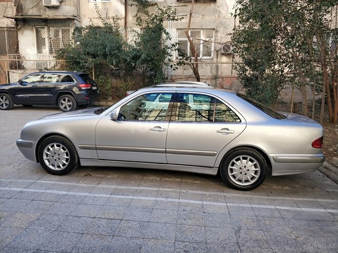 Mercedes E 240 1999, 442,000 km - 2.6 л - Bakı