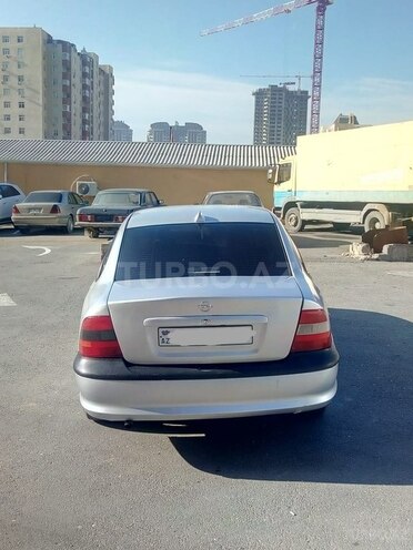 Opel Vectra 1996, 325,000 km - 1.6 l - Bakı