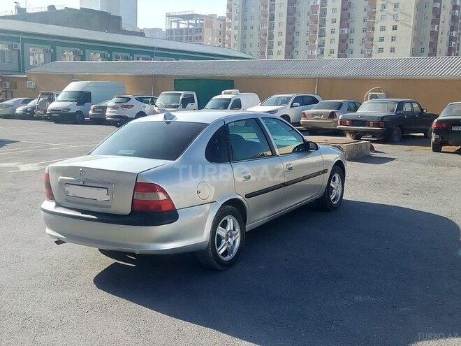 Opel Vectra 1996, 325,000 km - 1.6 l - Bakı