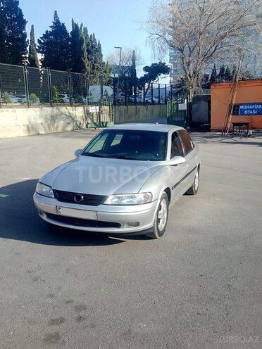 Opel Vectra 1996, 325,000 km - 1.6 l - Bakı