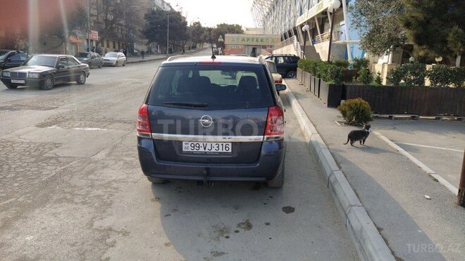 Opel Zafira 2010, 172,000 km - 1.9 l - Bakı