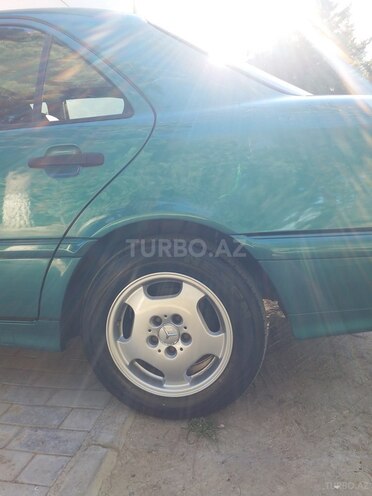 Mercedes C 180 2000, 194,000 km - 1.8 l - Sumqayıt