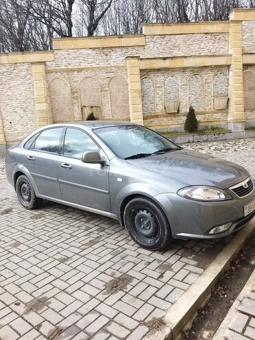 Daewoo Gentra 2014, 230,000 km - 1.5 l - Quba