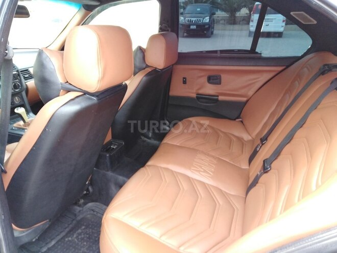 BMW 318 1993, 355,000 km - 1.8 l - Bakı