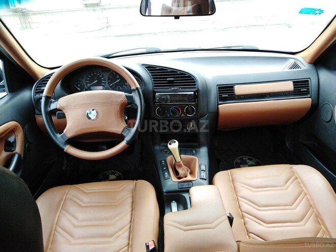 BMW 318 1993, 355,000 km - 1.8 l - Bakı