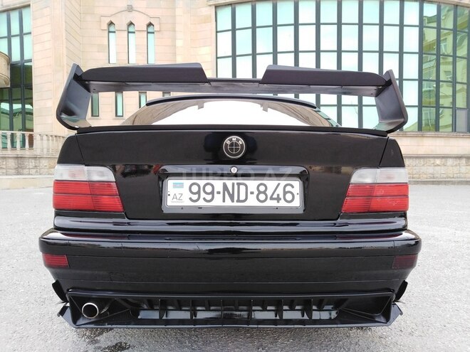 BMW 318 1993, 355,000 km - 1.8 l - Bakı