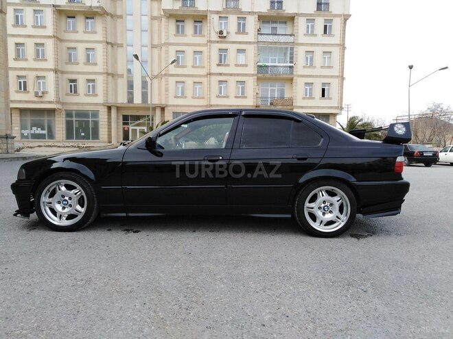 BMW 318 1993, 355,000 km - 1.8 l - Bakı