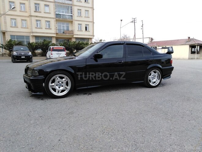 BMW 318 1993, 355,000 km - 1.8 l - Bakı
